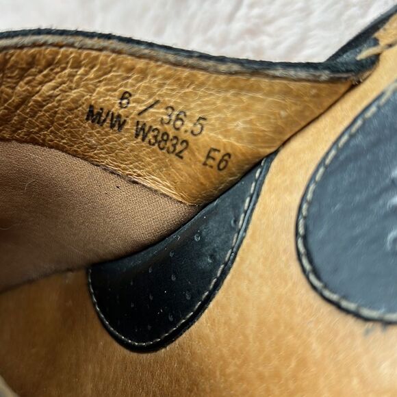 Born
black braided strap leather upper clogs size 6 - Picture 8 of 9